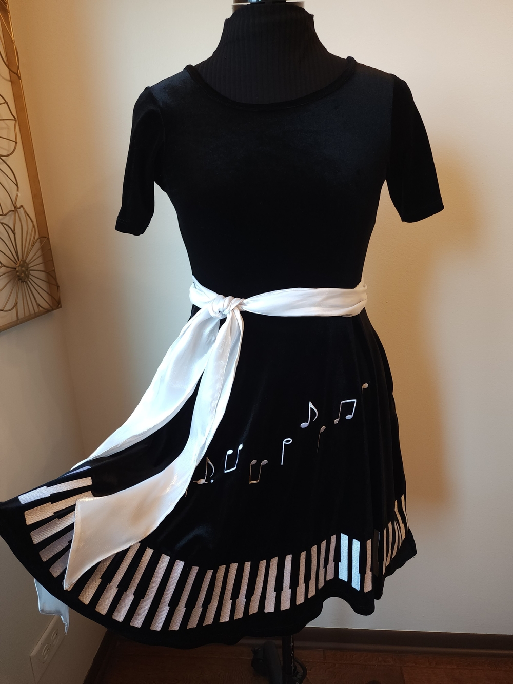 Black Velvet Dress with Piano Key Hem - Picture 5 of 6